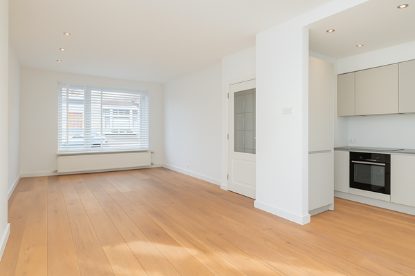 Medium property photo - van Limburg Stirumstraat 27B, 2201 JM Noordwijk